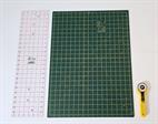 Quilter Large 3 Piece Set , 24inch Ruler and 24in Mat, 45mm Cutter 