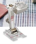 Bernina accessories - Embroidery Foot (Clear Sole) 9mm - 39C (White Box)