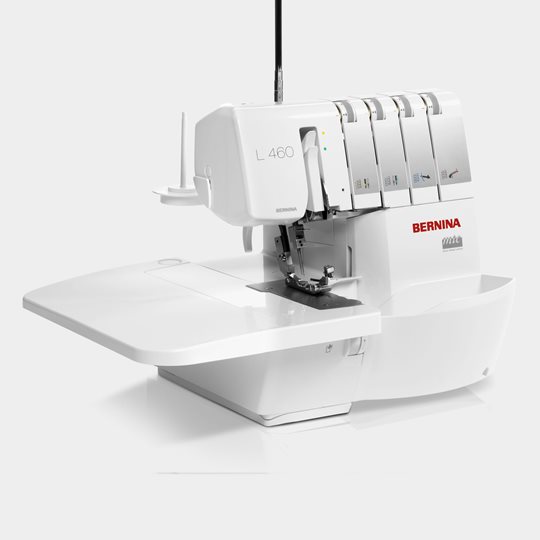 Bernina L 460 Overlocker Slide-on-table for more space